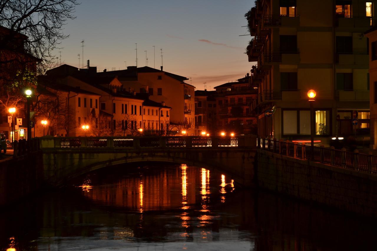 Portico Oscuro Deluxe Apartment - Centro Citta Treviso Exterior foto