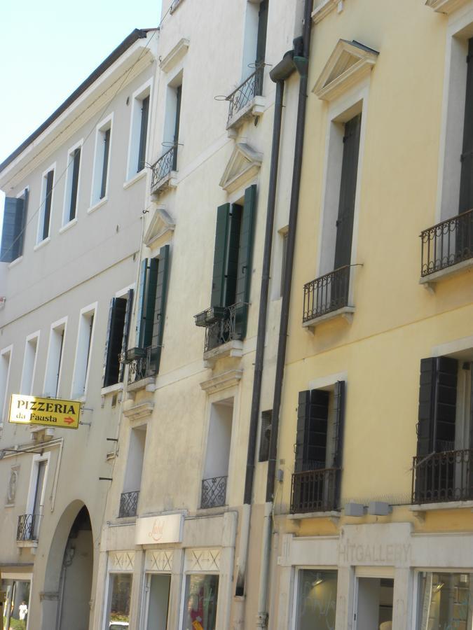 Portico Oscuro Deluxe Apartment - Centro Citta Treviso Exterior foto